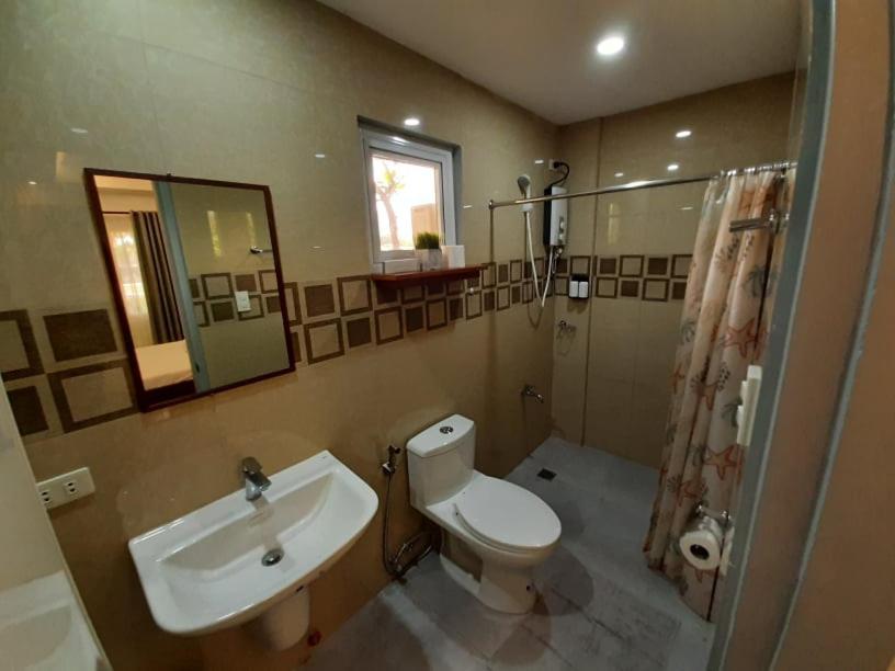 Youhan Beach Resort San Antonio  Exterior photo