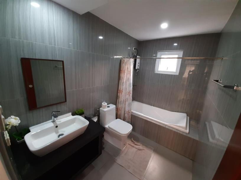 Youhan Beach Resort San Antonio  Exterior photo