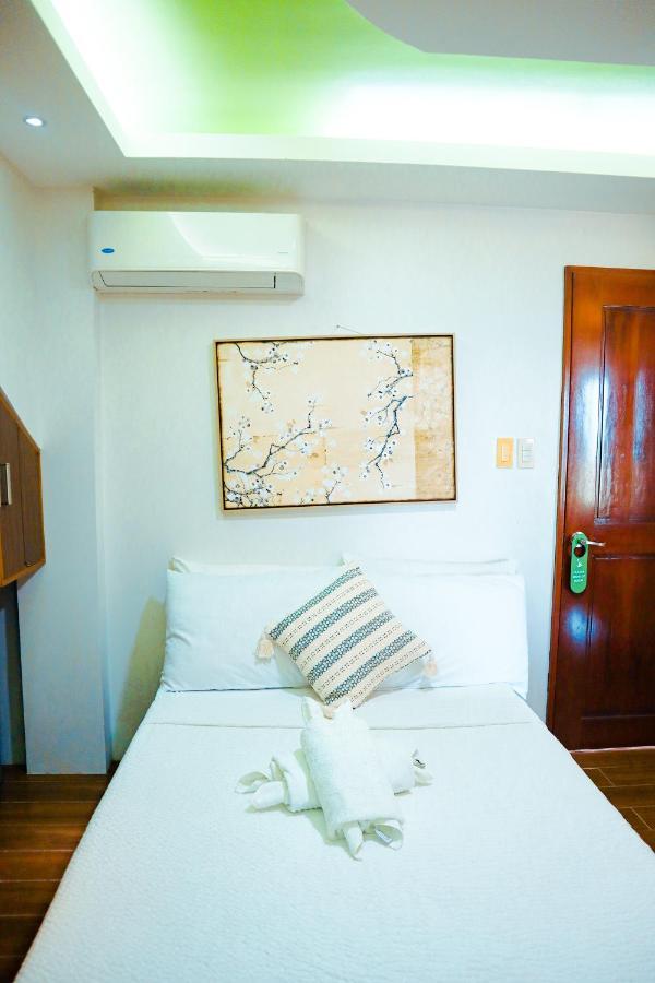 Youhan Beach Resort San Antonio  Exterior photo